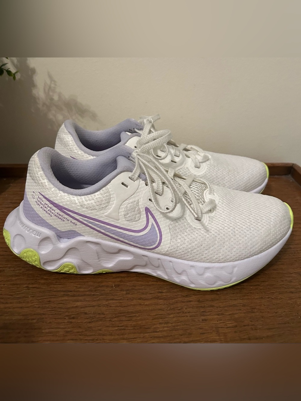 Women’s Size 9 Nike Renew Ride 2 Summit White/Lilac-Piure Violet CU3508 100